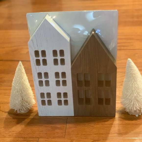 Target Holiday Wood House - Picture 1 of 2